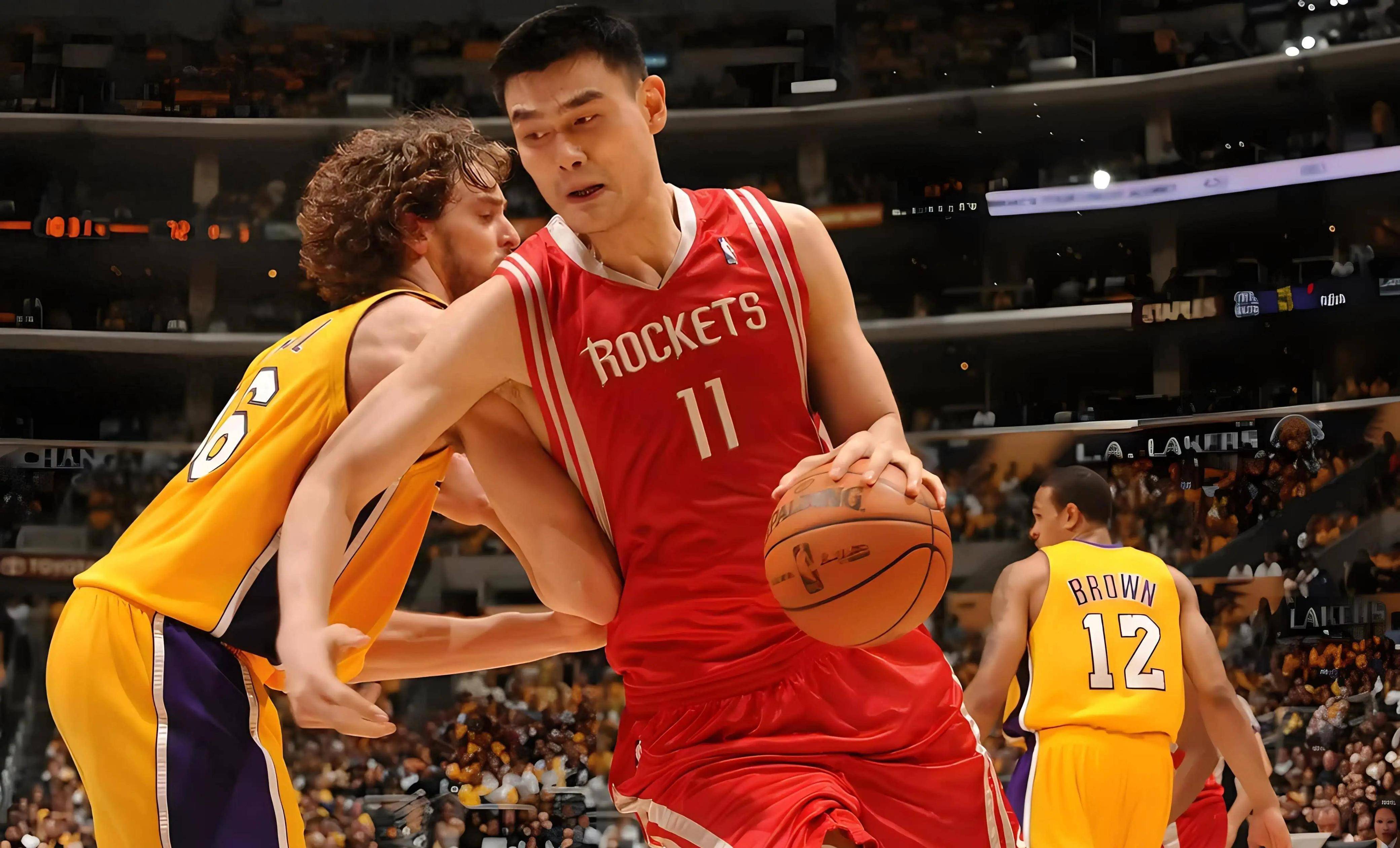 NBA季后赛集结日走向成谜，深圳男篮主帅复盘，媒体盛赞，资深球员宣示担当的简单介绍