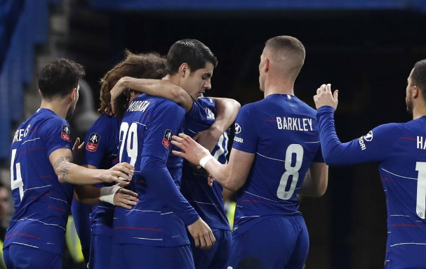 爱游戏中国体育-足总杯今晨走向成谜，上海申花调整名单，话题不断，轮换策略成焦点的简单介绍